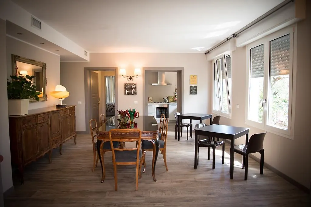 B&B La Dimora Del Garda Sirmione 0*,  Italy